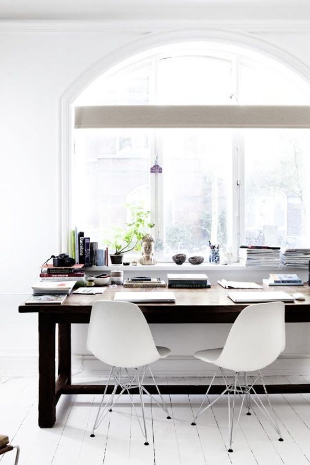 10 inspiring work spaces in black and white - by Myra Madeleine