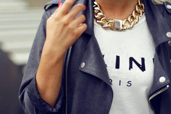 ways to wear a bold chain choker necklace - by Myra Madeleine