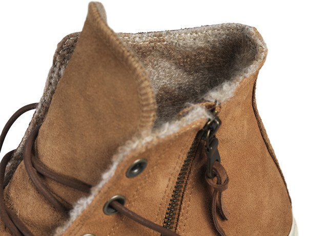 sneakers kind of Monday | Myra Madeleine