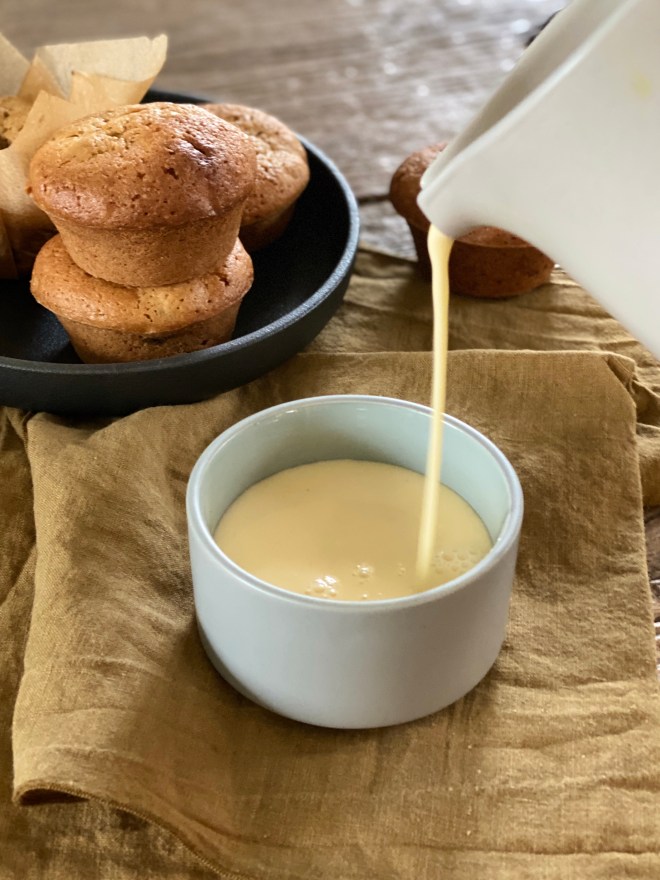 gembermuffins met vanillesaus Paul Kappé